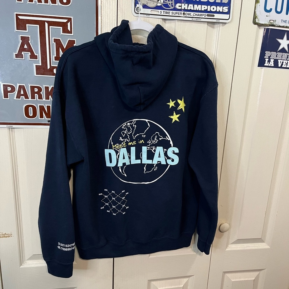Dallas Texas Alpha Chi Omega Pullover Hoodie - Picture 3 of 7